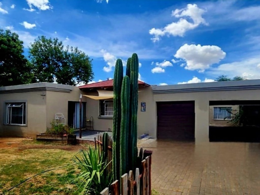 4 Bedroom Property for Sale in Noordhoek Free State